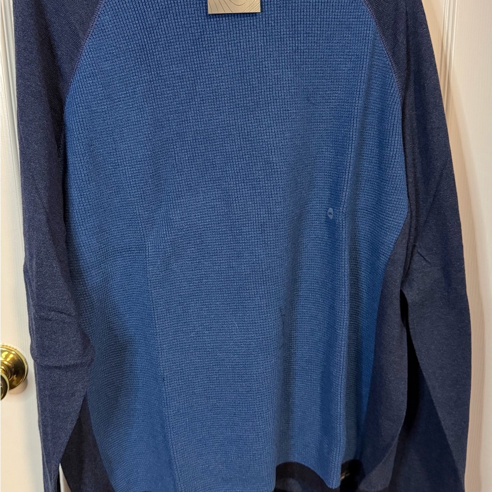 Eddie Bauer Navy and Black Textured Crewneck Sweater